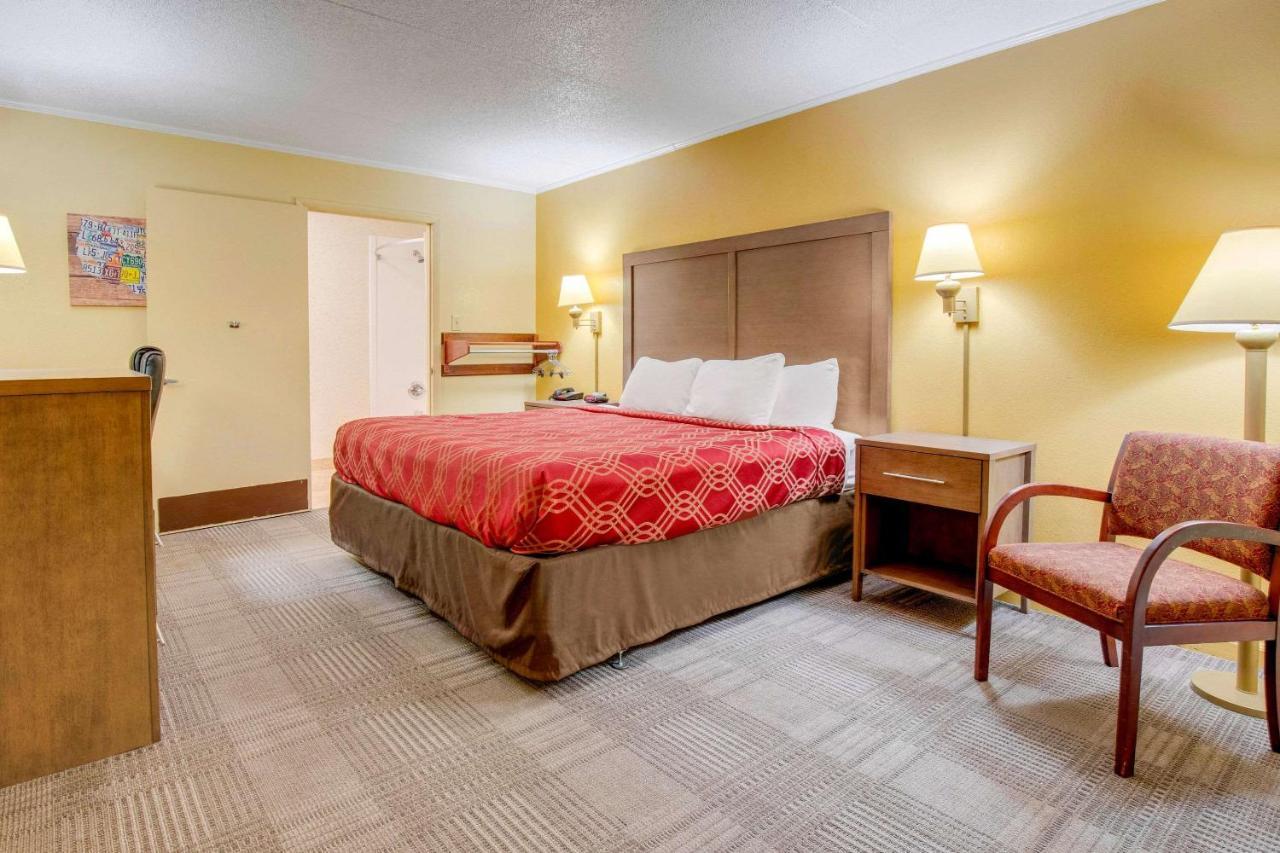 Econo Lodge Lenoir City Eksteriør billede